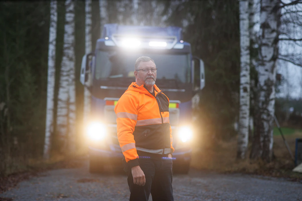 Kuljetusalan yrittäjä Jani Ylälehto (kesk.) on Keski-Suomen aluehallituksen uusi puheenjohtaja. Edessä on heti raskas säästösavotta.