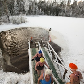 Liikuntapaikkarekisterin mukaan Suomessa on tällä hetkellä 253 talviuintipaikkaa.