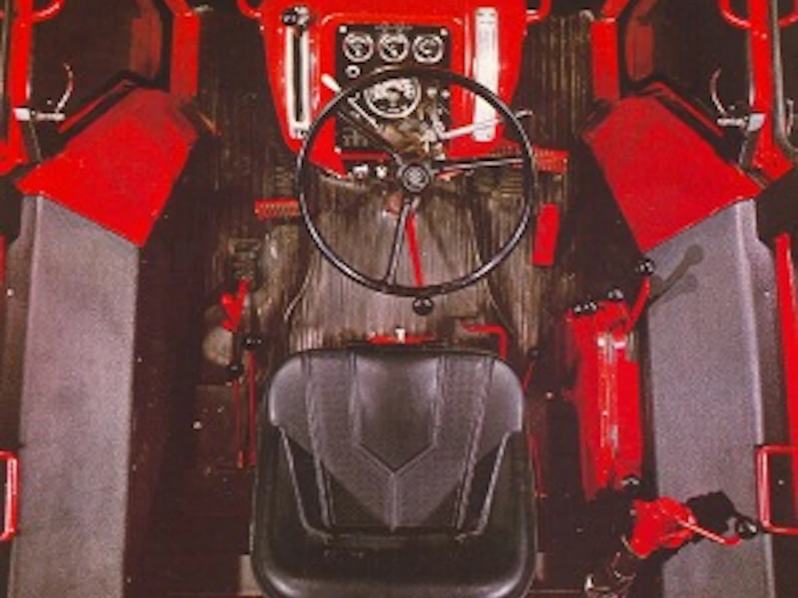 72Volvo810ohjaamo