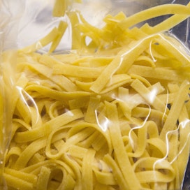 Gluteenittomat pastavalmisteet ovat noin kaksi ja puoli kertaa tavanomaisia kalliimpia.