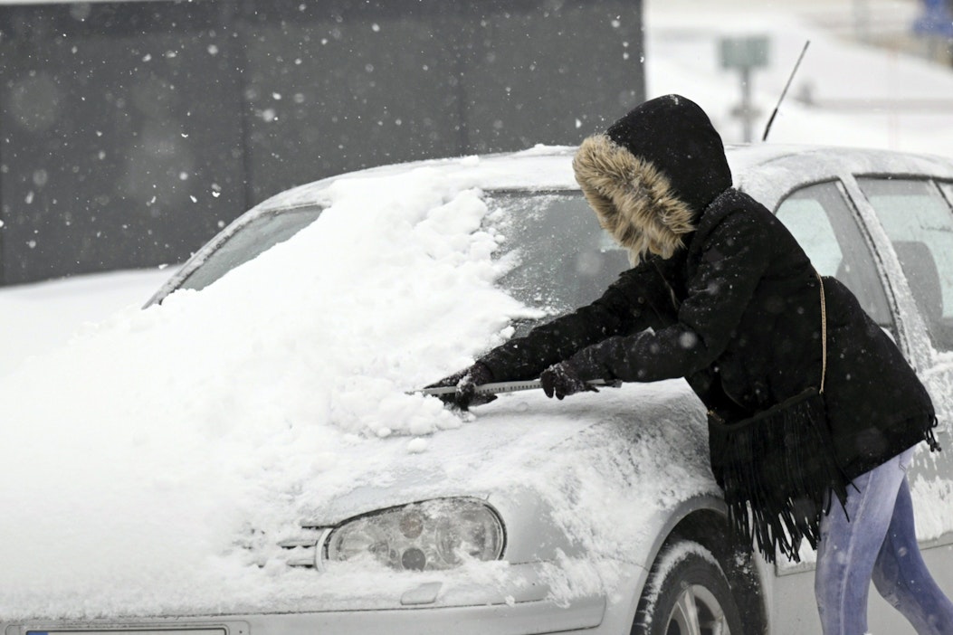 Huonon ajokelin varoitus on voimassa puoleenpäivään saakka. LEHTIKUVA / Vesa Moilanen.