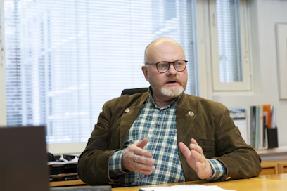 ”Esimerkiksi kesälomareissua kannattaa syventää vierailemalla paikallisissa museoissa”, Timo Kukko sanoo ja muistuttaa, että mielenkiintoisia paikkoja on myös valtaväylien ulkopuolella.