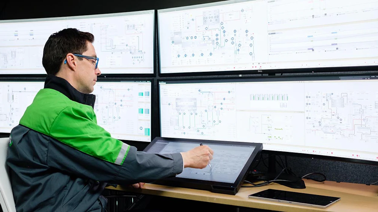 Valmet aikoo yhdistää automaatiojärjestelmiinsä Siemensin prosessikaasukromatografia-liiketoiminnan. Kaasukromatografeja käytetään mittaamaan kaasujen ja höyrystettävien nesteiden kemiallista koostumusta teollisuudessa. Kuvituskuva.