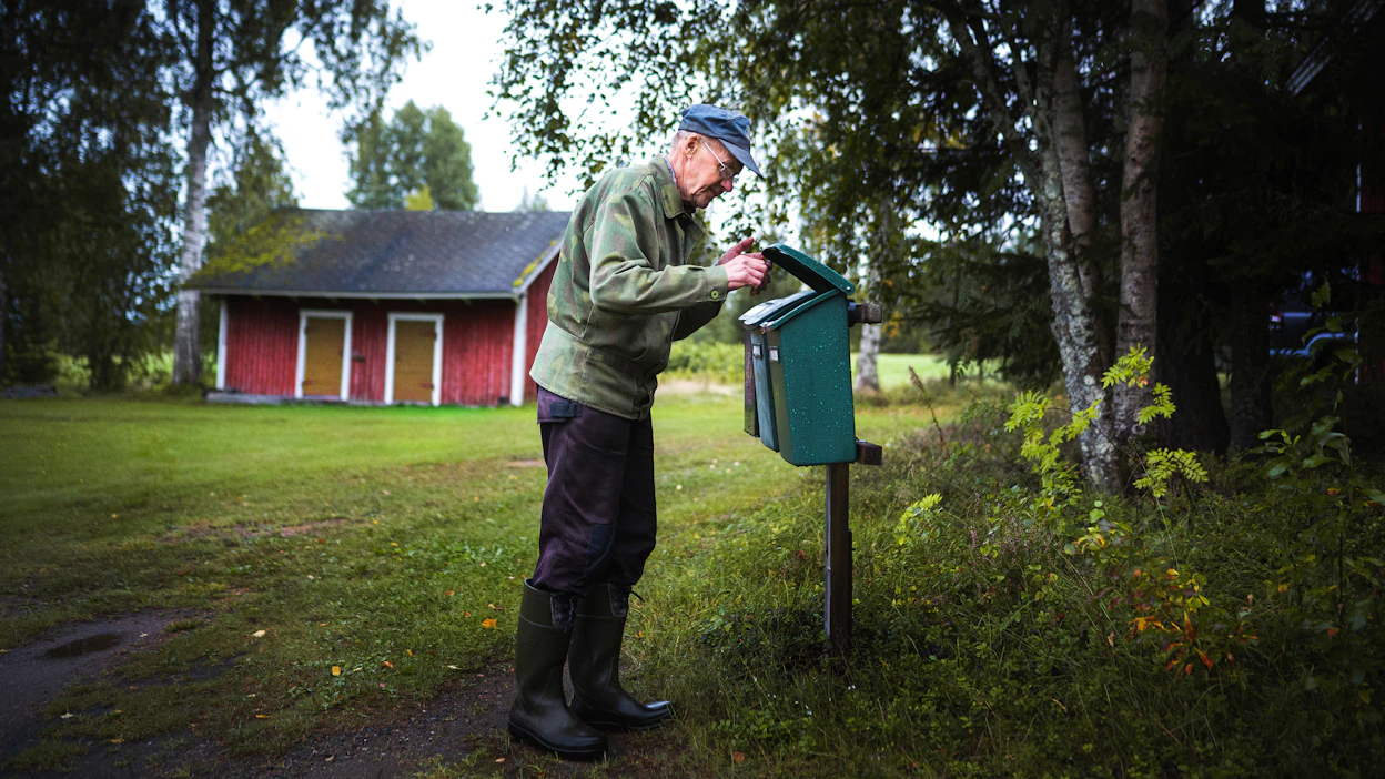 Tulevaisuudessa sanomalehtiä ei pääsisikään hakemaan nykyisellä tahdilla. Kuvituskuva.