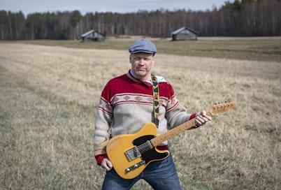 Rehupiikles-yhtyeen kitaristi Jyrki Keskinen on lakeuksien mies.