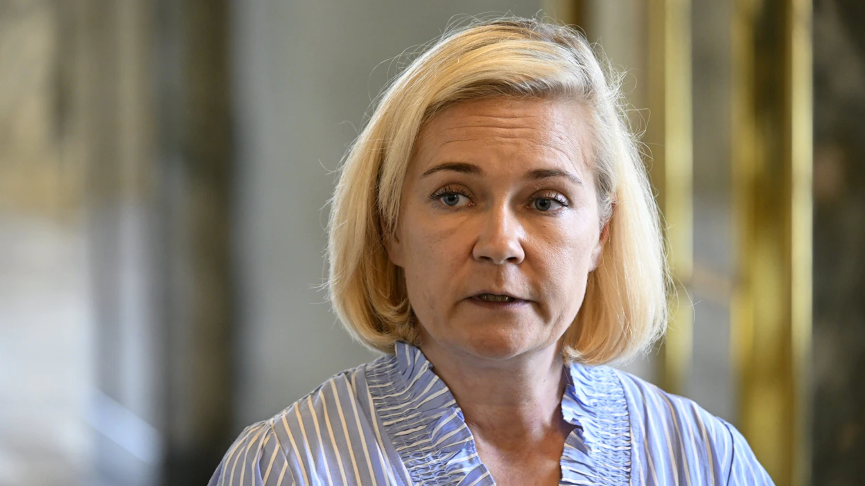 Sisäministeri Mari Rantasen mukaan koko yhteiskunnan täytyy nyt osallistua rikosten torjuntaan. LEHTIKUVA