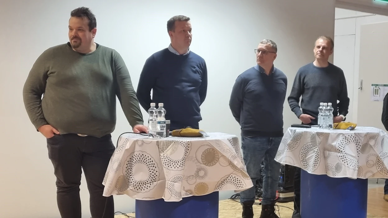 Ryskypäivien lauantain paneeliin osallistuivat kansanedustajat Antti Kangas (vasemmalla), Janne Jukkola ja Timo Mehtälä sekä maaseutuyrittäjä Juha Pylväs.