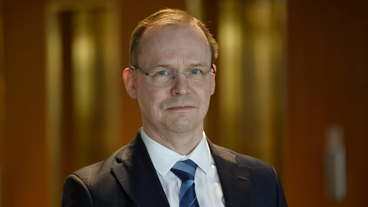 Toimitusjohtaja Jarkko Ruohoniemi Teknologiateollisuuden työnantajista sanoo, että tällaisia kriisilausekkeen kaltaisia uusia elementtejä on hankala tuoda neuvottelupöytään tässä vaiheessa, kun vaikeaa on muutenkin. LEHTIKUVA / Markku Ulander.