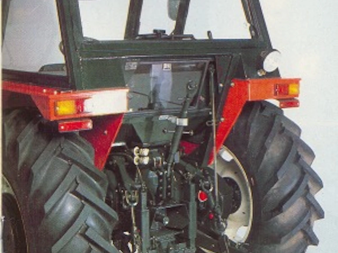 85Zetor7245takaa