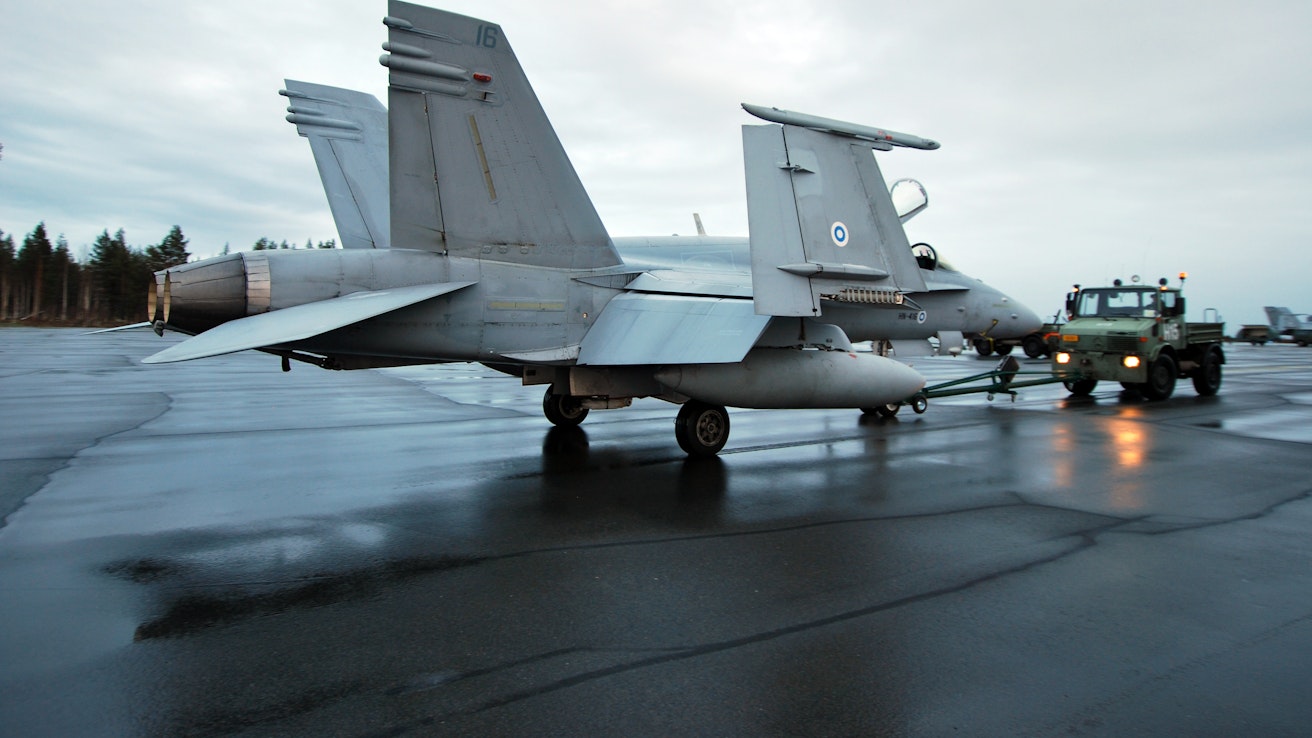 Suomi korvaa kuvan Hornet F/A 18 -hävittäjät uusilla F-35 mallin hävittäjillä vuodesta 2025 alkaen.