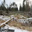 Kaatunut sähkötolppa Raumalla Voiluodon kylässä sunnuntaina.