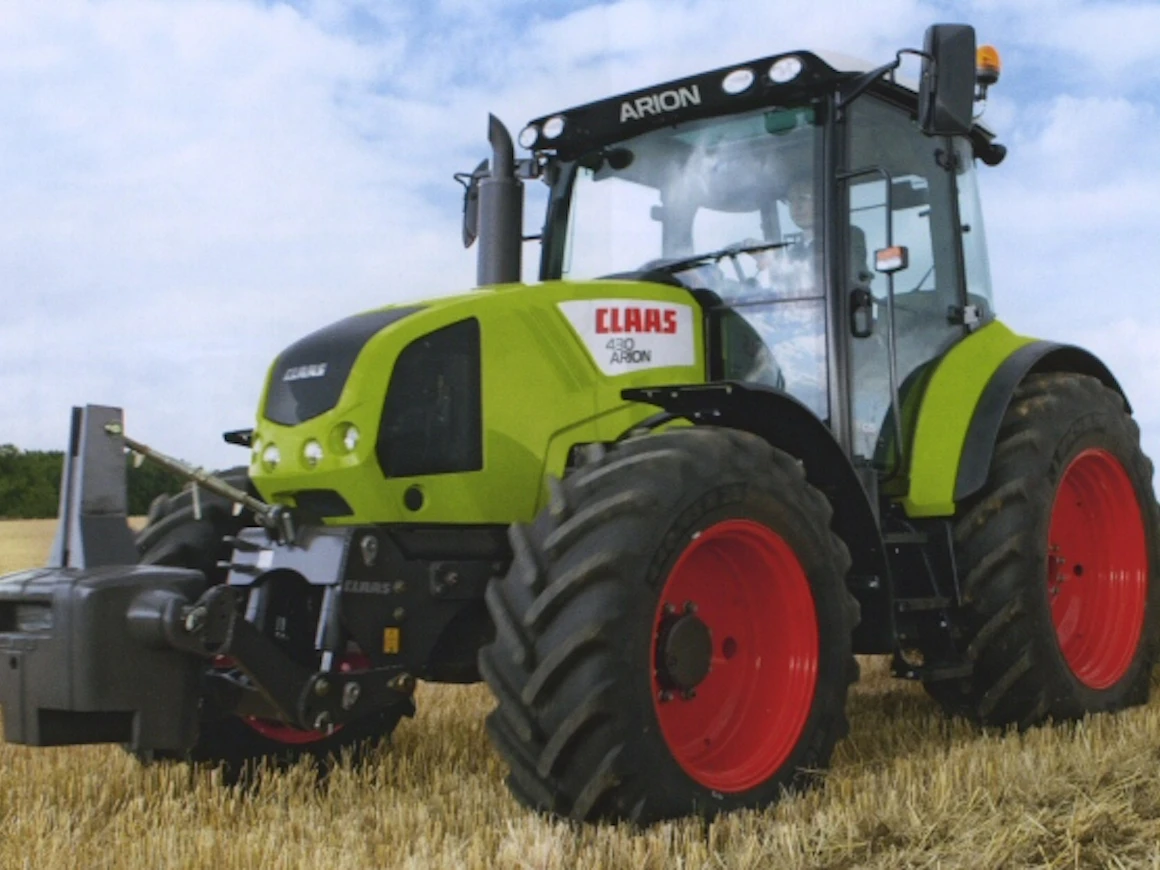12ClaasArion400