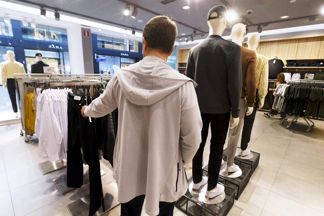 Kaupan liiton mukaan vähittäiskaupan työpaikkoja katosi viime vuonna 8 000. VESA MOILANEN / LEHTIKUVA.