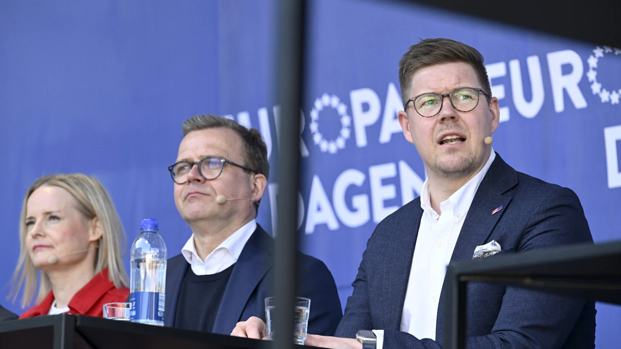 Perussuomalaisten ja kokoomuksen kannatus laskim SDP:n nousi. LEHTIKUVA / Heikki Saukkomaa.