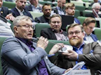 MTK Keski-Suomen Juhana Jalkanen muistutti kunnollisista korvauksista peltojen läpi kulkevista sähkölinjoista. Tomi Ahonen auttoi eteen toimivan mikrofonin.