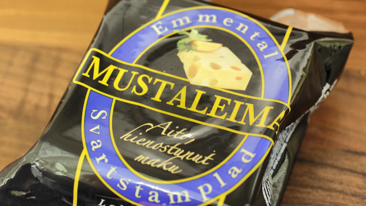 Porlammin Meijerin Mustaleima Emmental -juustoa on valmistettu yhtäjaksoisesti yli sata vuotta Porlammilla.