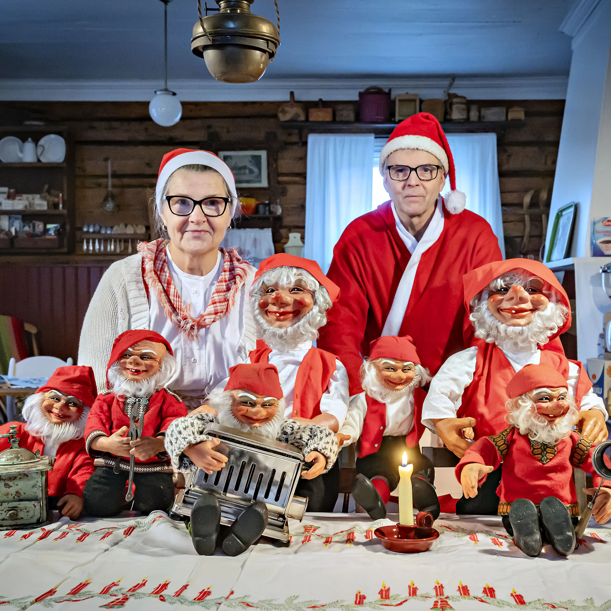 Vanhan maatilan kunnostaminen ja Tonttukylän rakentaminen on vaatinut tuhansia työtunteja. Pirjo ja Jan-Erik Nygårdilla ei ole vielä jatkajaa ihmeelliselle joulumaalleen. Ehkä lapsia kiinnostaisi seurata heidän jalanjäljissään?