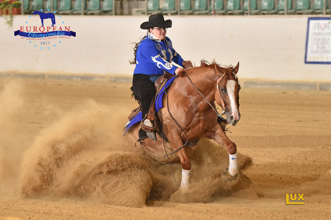 Vuonna 2018 Siri Haanpää edusti Suomea American Quarter Horse Association (AQHA) euroopanmestaruuskilpailuissa. Kilpakumppanina oli nykyään Verona-tyttären kilparatsuna toimiva ruuna Sailin Easy Sun.