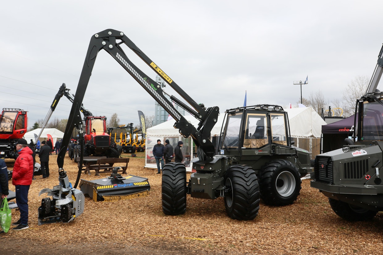 Keto-42 kehitettiin Keto-Forst -mallistoon kun Vimek tarvitsi kevyttä, mutta suuremman katkaisuläpimitan harvesteripäätä Vimek 470 -harvesteriin.