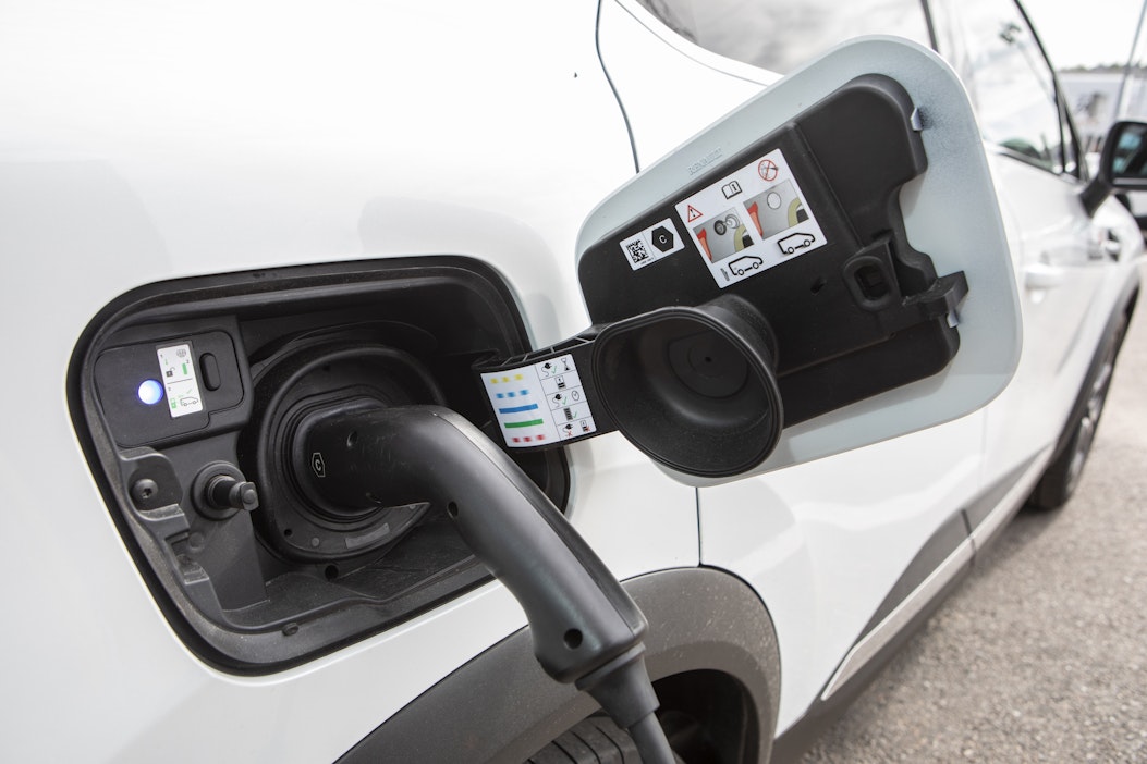 Sähköautoissa tärkeintä on pitkä kantama.