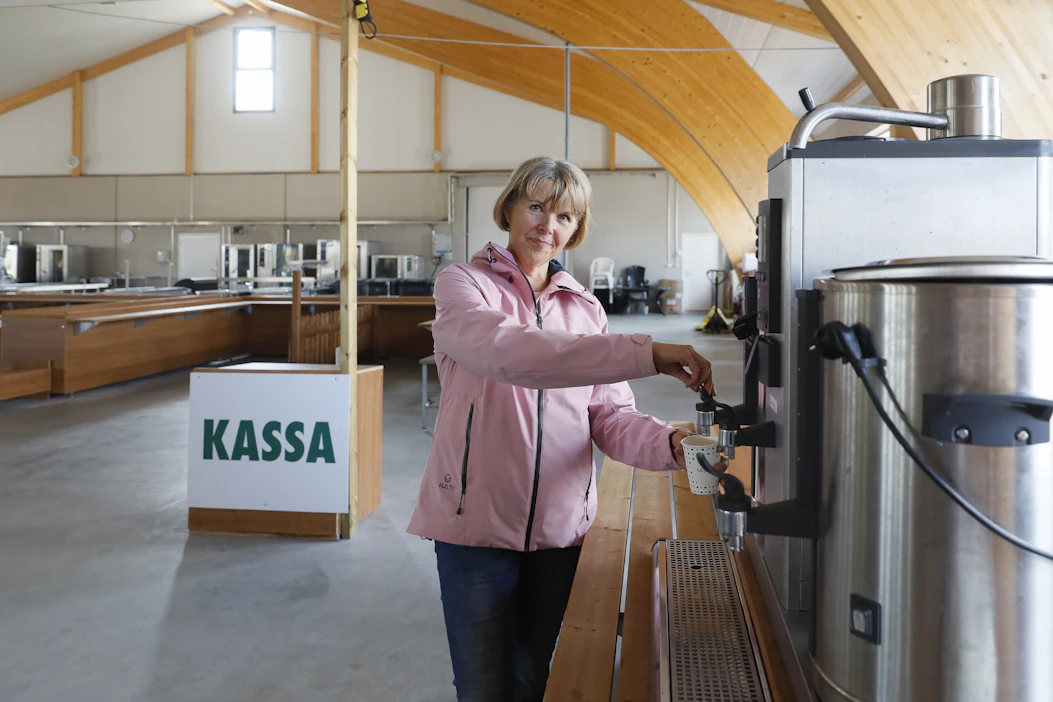 Taina Isotalo odottaa innolla Okra-messuja ja nälkäistä messukansaa koronavuosien jälkeen.