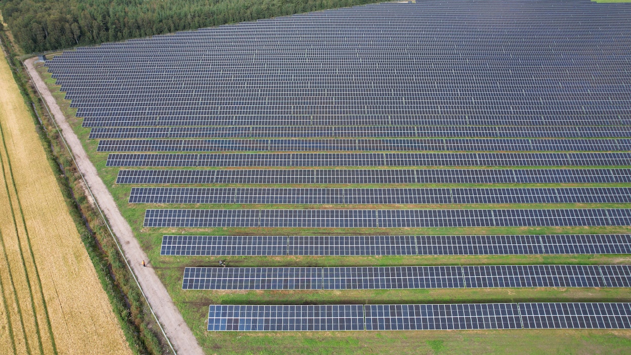 Solarigo Systemsin Kalajoen aurinkovoimala kuvattuna vuonna 2023.