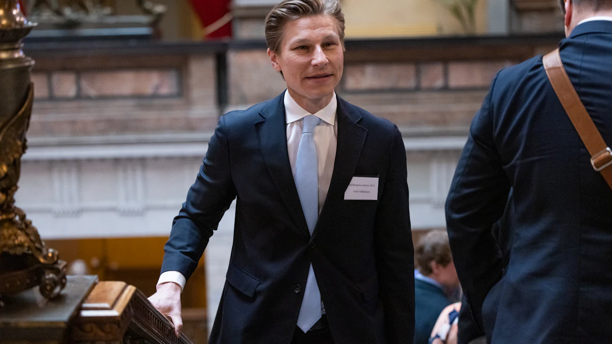 Puolustusministeri Antti Häkkänen (kok.) korosti marraskuussa valtakunnallisen maanpuolustuskurssin avajaispuheessaan, että tietoa kriittisestä infrastruktuurista tulisi salata viimeistään Balticconnector-putken rikkouduttua.