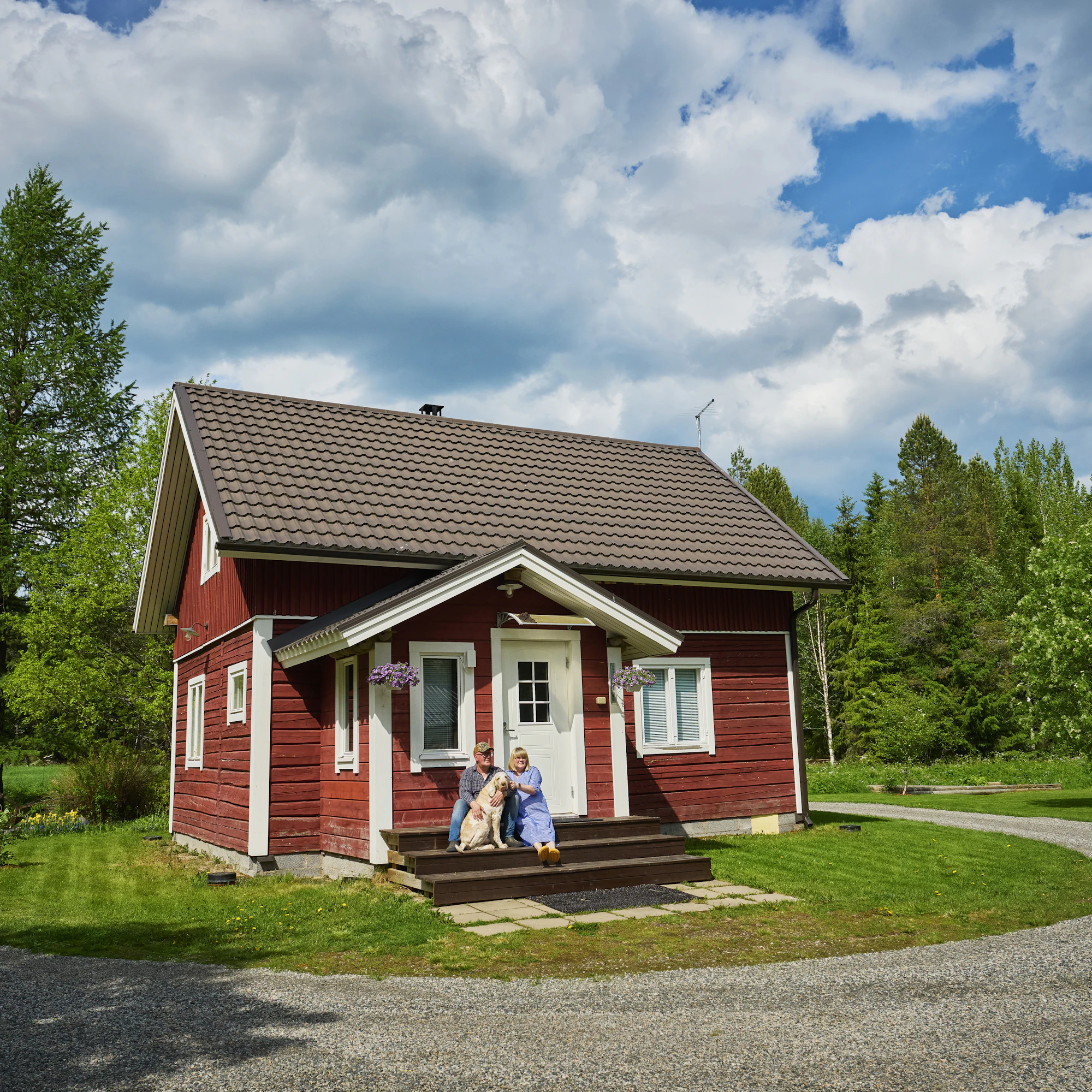 Ari Kumpulainen ja Kirsi Isojärvi-Kumpulainen ovat remontoineet Arin vanhan kotitalon Kiuruvedellä perusteellisesti.