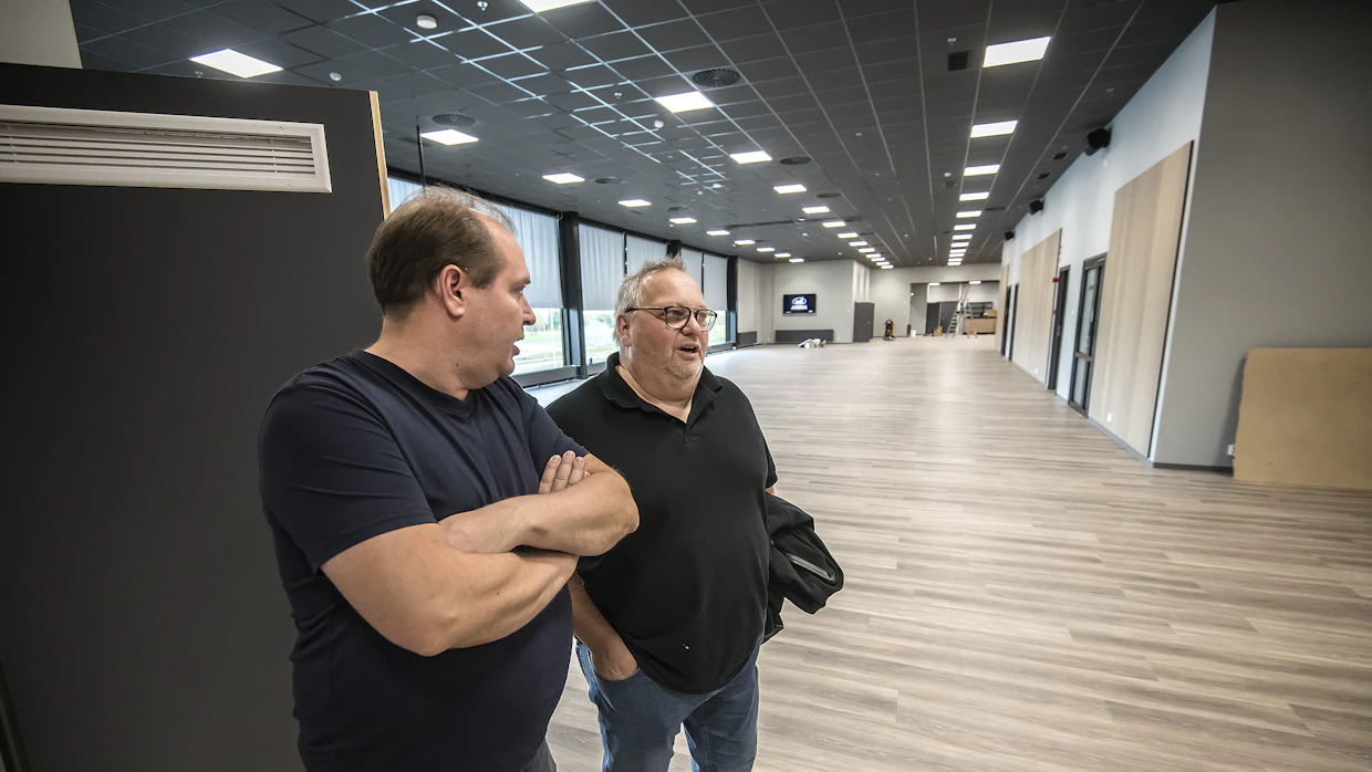 Kauhajoella on nyt eurostandardien mukainen areena, joka antaa Karhu Basketin toiminnalle aivan uuden perustan, Petri Suokas ja Vesa Ojala sanovat. Tavoite tälläkin kaudella on Suomen mestaruus ja pääsy kansainvälisiin otteluihin.