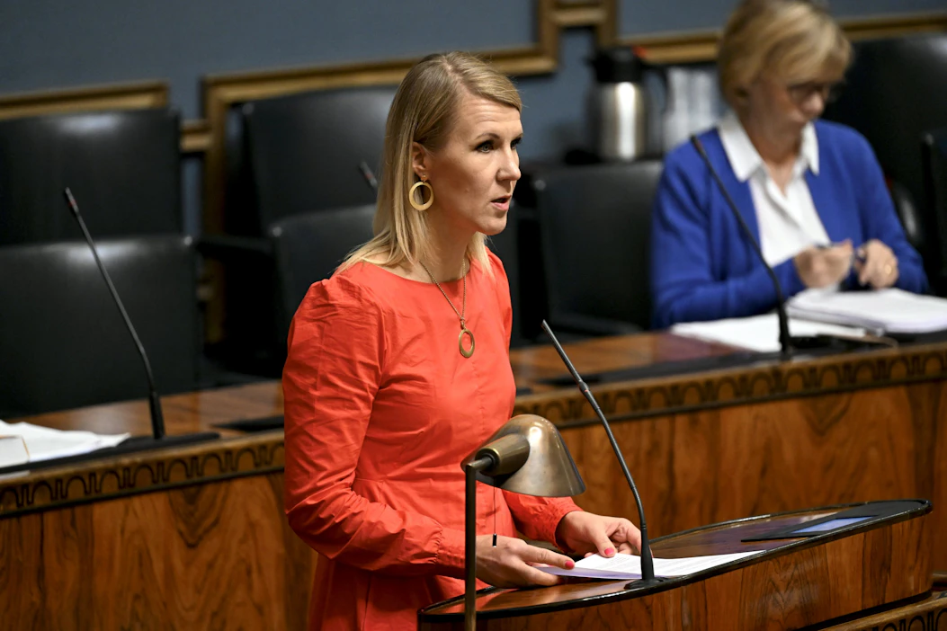 Asiasta kertoi tiede- ja kulttuuriministeri Sari Multala (kok.) eduskunnan täysistunnossa torstaina. LEHTIKUVA / Vesa Moilanen.