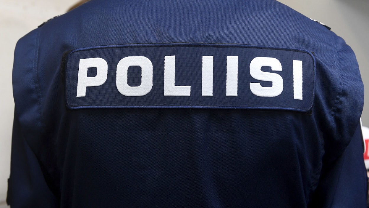 Poliisi kertoo tutkivansa asiaa liikenneturvallisuuden vaarantamisena ja kuolemantuottamuksena. Kuvituskuva.