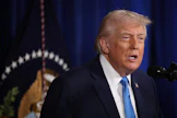 Donald Trump sanoi aiemmin, että hän harkitsee mahdollisia sotilaallisia toimia Irania vastaan mielenosoitusten tukahduttamispyrkimysten vuoksi. LEHTIKUVA/AFP.