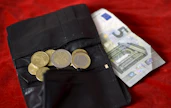 Intrumin analyysin mukaan vakavat velkaongelmat ovat vähentyneet. LEHTIKUVA / HEIKKI SAUKKOMAA. 