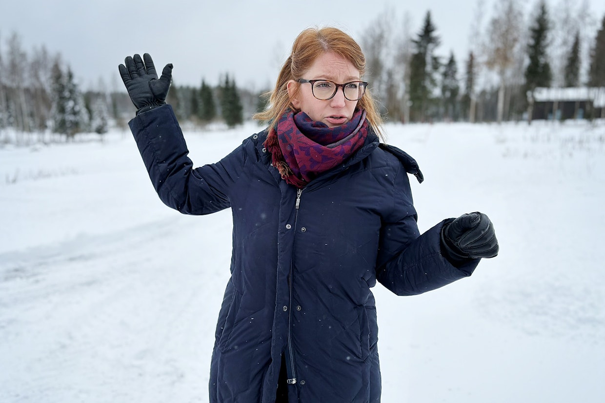 Anna Grotenfelt-Paunosen mielestä PihlasResort ei ole kaukana mistään ja sinne voi tulla myös julkisilla. ”Helsingistä on junalla 2,5 tuntia Mikkeliin ja sieltä haemme asiakkaan sähköautolla. Juvalle asti pääsee bussillakin.”