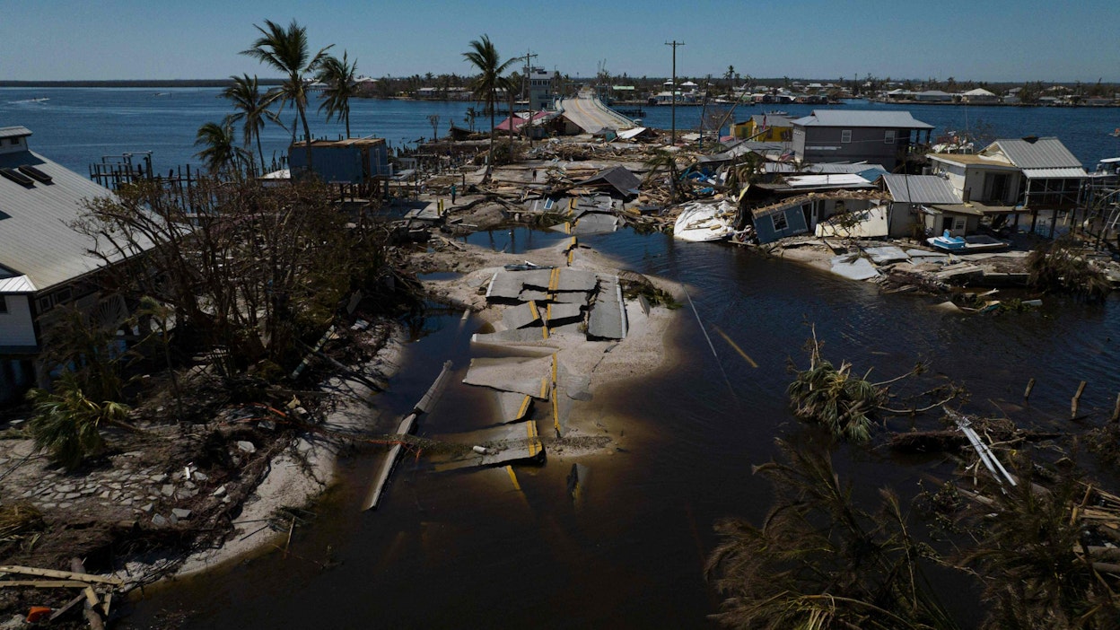 Hurrikaani Ianin tuhoja Matlachassa, Floridassa lauantaina. LEHTIKUVA/AFP. 