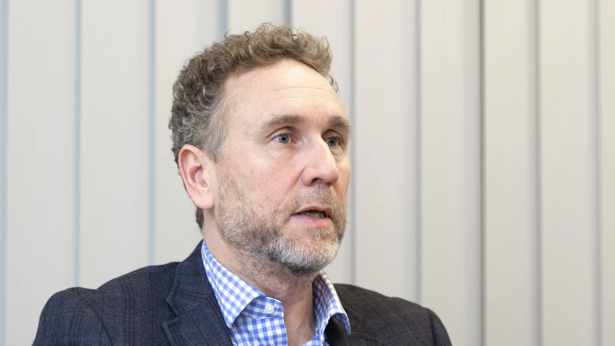 Henrik Niemisen mukaan ennätystuloksia syntyy, kun yhdistetään motivoitunut henkilöstö, sitoutunut asiakas ja kestävyydelle rakennettu strategia.