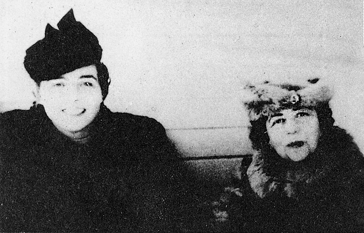 Zoja Jartseva ja lähettiläs Aleksandra Kollontai Tukholmassa 1940-luvulla.