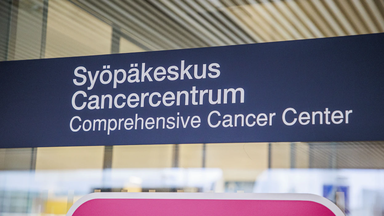 Syöpälääkehoitojen kustannuksia siirtyy Kelan päätöksen myötä hyvinvointialueiden vastuulle. Kuvituskuva.