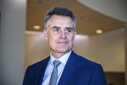 Henrik Ehrnrooth jatkaa UPM:n hallituksen puheenjohtajana.