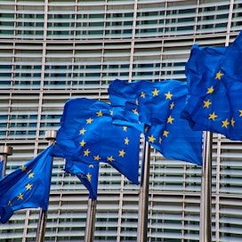 Euroopan parlamentti on jo vuosia pyrkinyt vahvistamaan omaa asemaansa päätöksenteossa. Samoja pyrkimyksiä on myös Euroopan komissiolla ja sen puheenjohtajalla Ursula von der Leyenillä. 