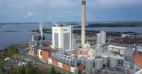 Metsäteollisuuden vienti veti huonosti alkuvuonna. Kuvassa Metsä Groupin Joutsenon sellutehdas.