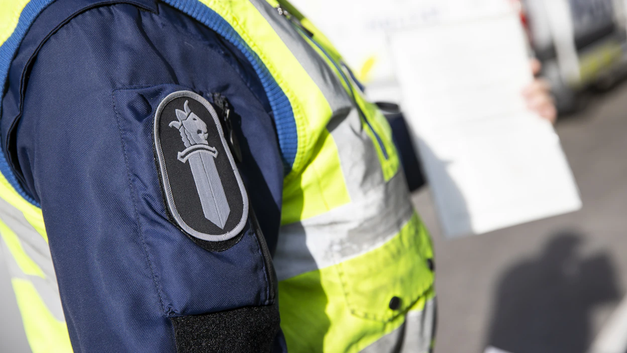 Poliisi painottaa, ettei poliisi tai pankit kysy koskaan kenenkään pankkitunnuksia tai kehoita siirtämään rahaa ”turvatilille.”