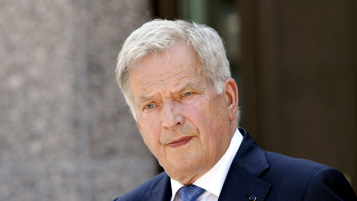 Presidentti Sauli Niinistö kuvasi Suomen, Ruotsin ja Turkin välisiä tiistain keskusteluja asiakokonaisuuksiltaan tiiviiksi ja tiukoiksi.