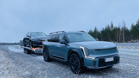 EV9:n vetokyky riittää 2500 kilon taakkaan.