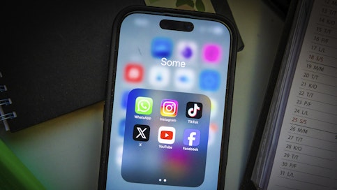 Sosiaalisen median käyttö tuottaa mittavia lieveilmiöitä.