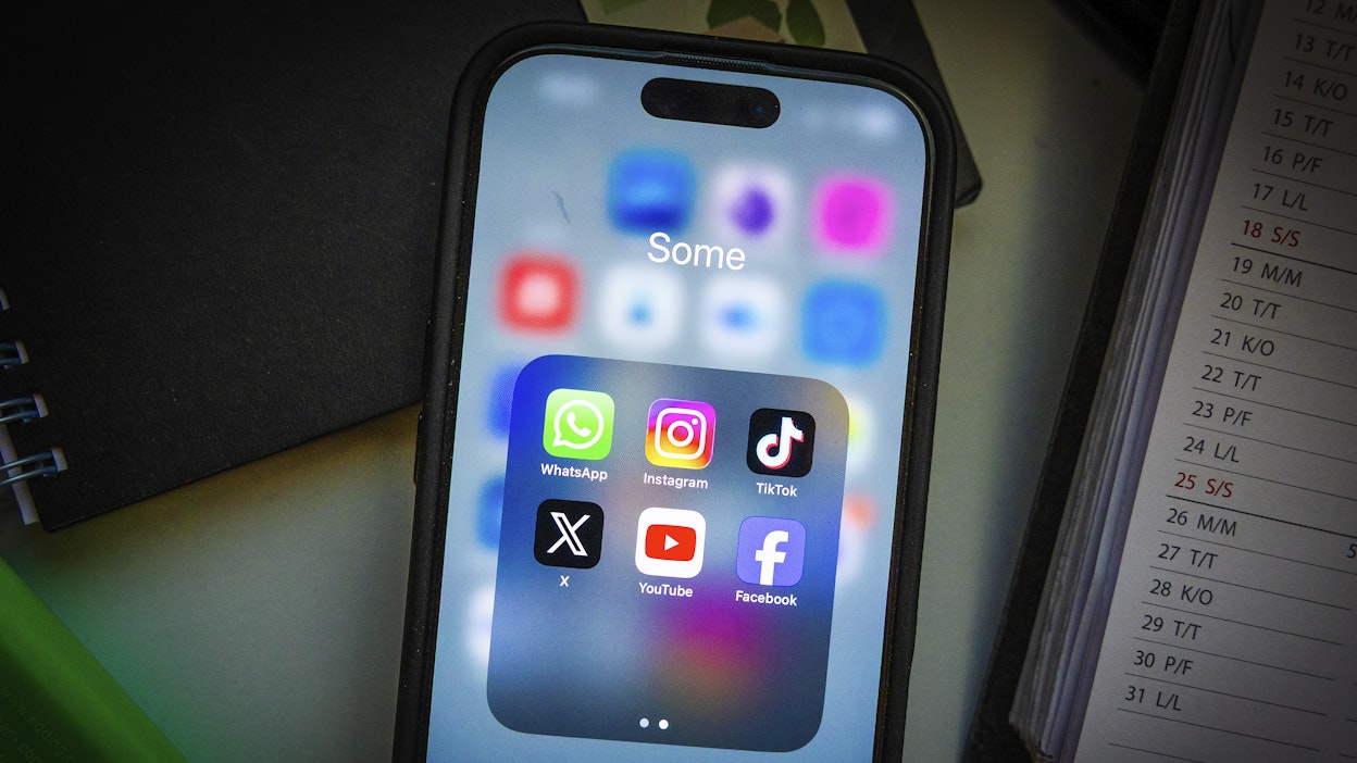 Sosiaalisen median käyttö tuottaa mittavia lieveilmiöitä.