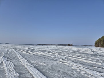 Pyhäjärvi kuvattuna Parikkalan Uukuniemellä 14.3.