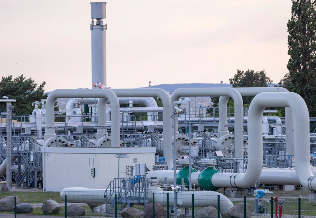 Venäjän valtion kaasuyhtiö Gazprom on jo vähentänyt Nord Stream 1 -putkessa kuljetettavaa kaasumäärää. LEHTIKUVA / DPA.