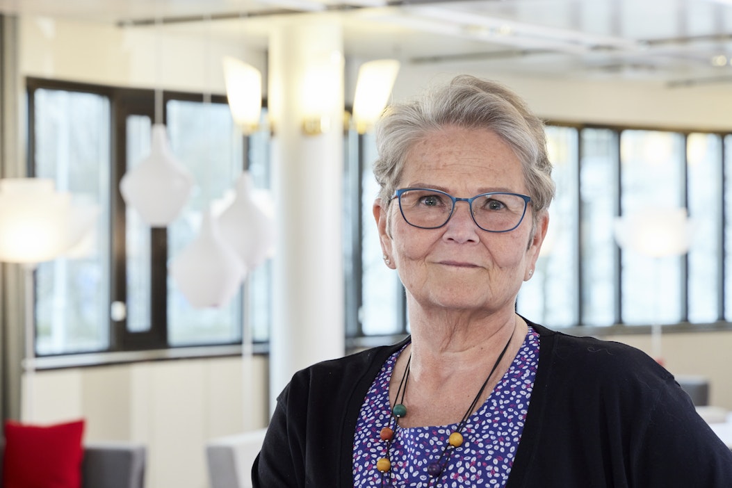 Kaisu Avotie saa Suomen Leijonan komentajamerkin.