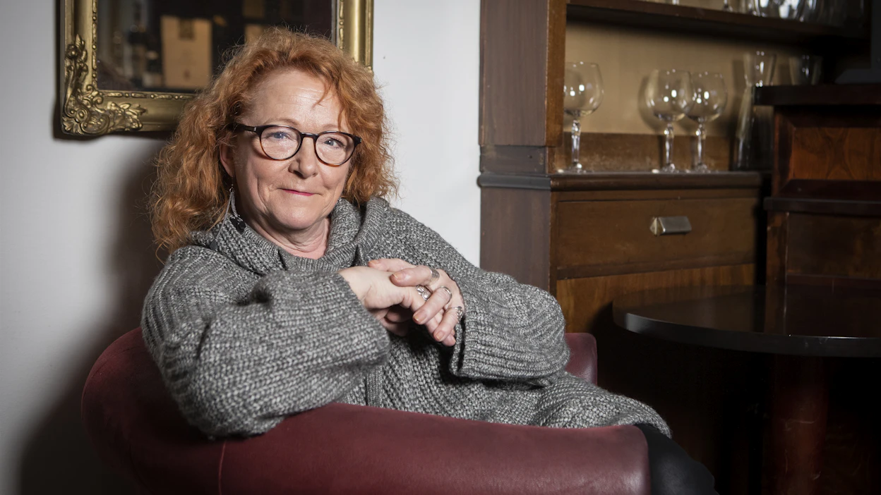 Susanna Haaviston toivotuin laulu on Odotusta Pariisissa. Siksi tämäkin naistenpäivän haastattelu tehtiin ranskalaistyylisessä ravintolassa Helsingissä.